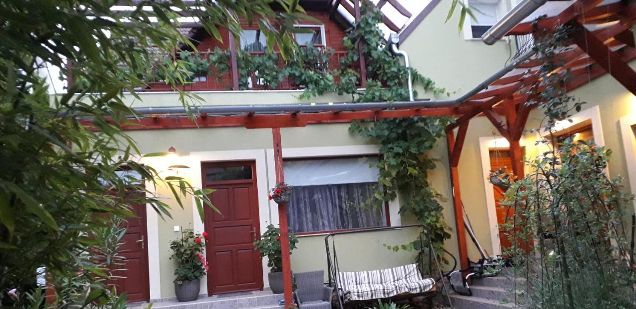 Diana Apartmanhaz Keszthely Ngoại thất bức ảnh