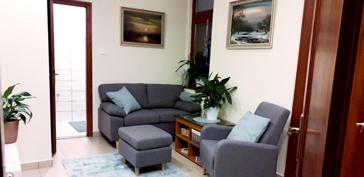 Diana Apartmanhaz Keszthely Ngoại thất bức ảnh