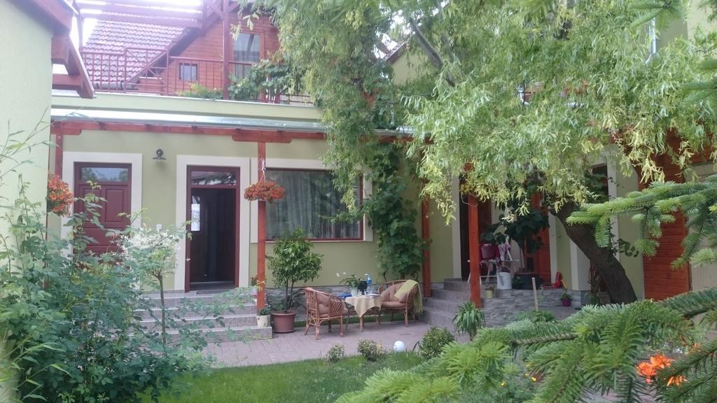 Diana Apartmanhaz Keszthely Ngoại thất bức ảnh