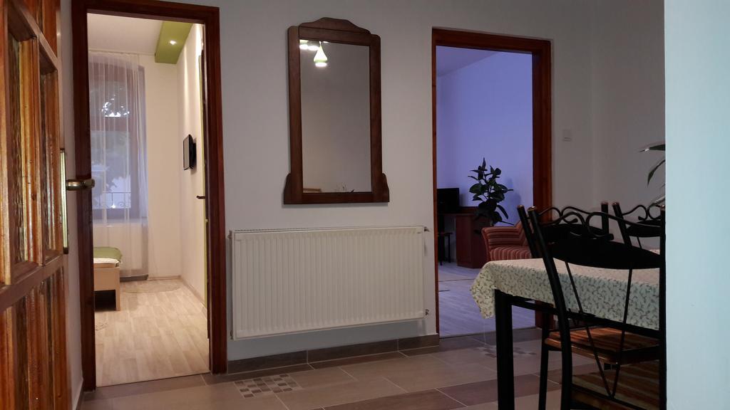 Diana Apartmanhaz Keszthely Ngoại thất bức ảnh
