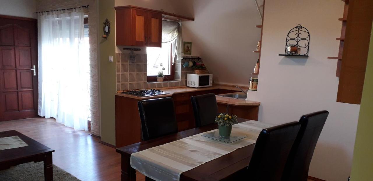 Diana Apartmanhaz Keszthely Ngoại thất bức ảnh
